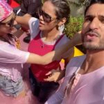 Eisha Singh Instagram - Zindagi ko khoobsurat toh dost hi banate hai … Happy Holi my insta fam 😃 #holi #holi2022