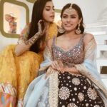 Eisha Singh Instagram - Suhaani and Riya are friendship Goals ❤️ Do you think their Friendship will last forever? 🥲 @eishasingh PS : She’s not just my onscreen bestie but also my offscreen bestie ❤️🤗 and the offscreen friendship will definitely last forever. ❤️🤗 #sirftum #voot #vootselect #colors #viacom18 #love #friendship #happiness