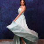 Eisha Singh Instagram - My kind of monday blues 💙 . . . Photographer : @vishwasgonsalves Makeup & Hair : @farah_mehdi_ Stylist : @purvabansal5 Outfit : @ranbirmukherjeeofficial Earing : @__gypsyboutique__ Ring : @the_jewel_gallery Team : @oceanmediapr