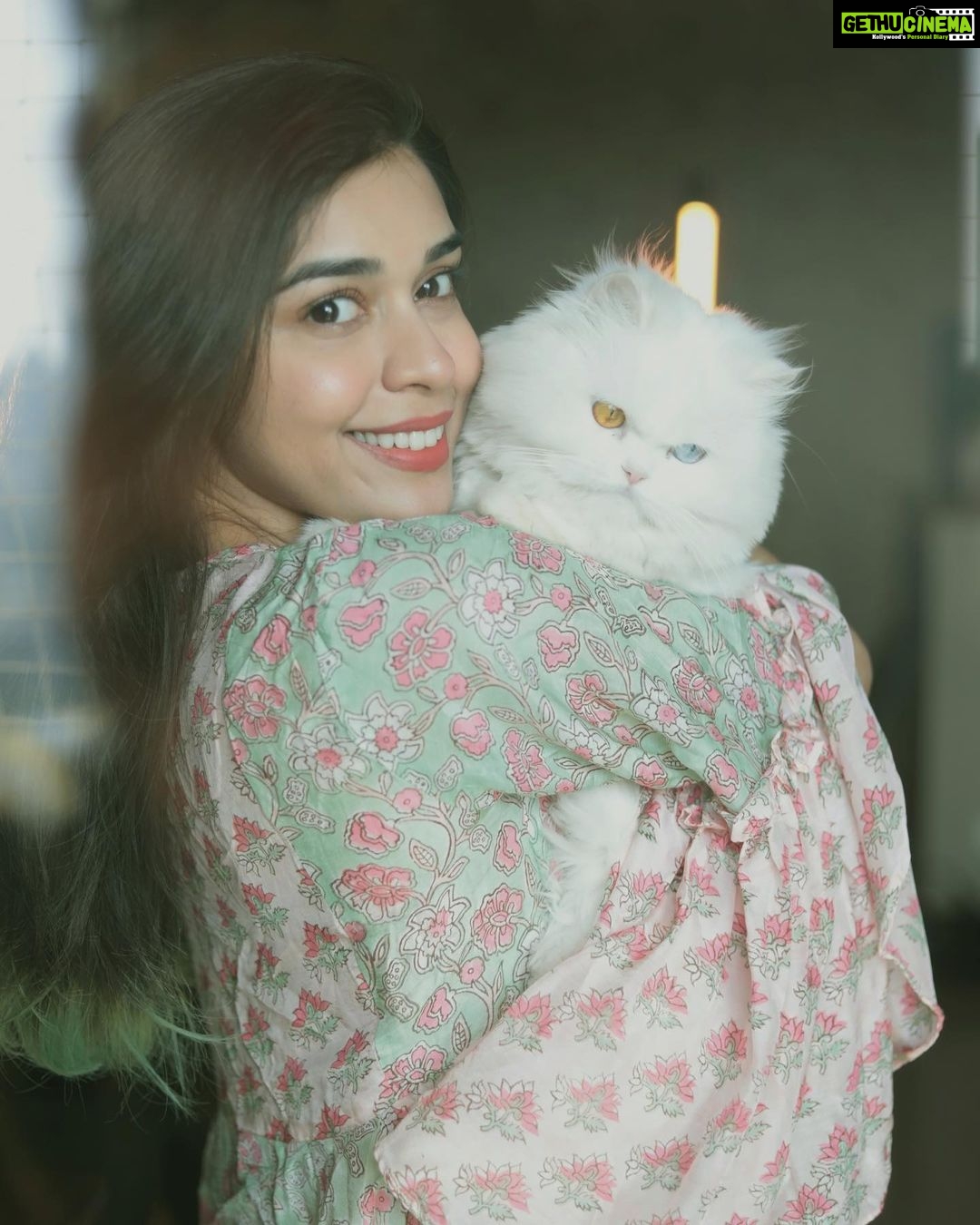 Eisha Singh Instagram - Are you kitten me right meow?