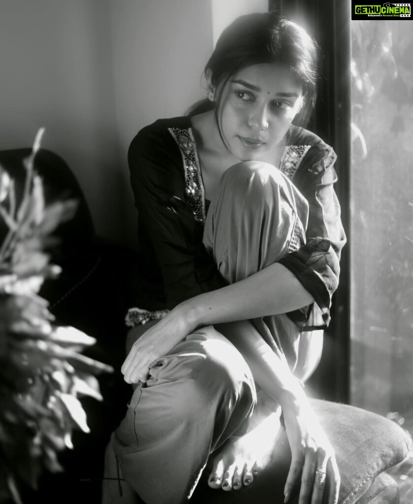 Eisha Singh Instagram - So, if you are too tired to speak, sit next to me for I, too, am fluent in silence. 🖤 📸- @jerrypundkar
