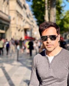 Emraan Hashmi Instagram - Paris afterglow 🌞 🌅