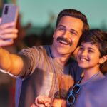 Emraan Hashmi Instagram - Smile karna toh banta hai kyunki Selfiee aa gayi hai! #Selfiee is Now Streaming. #SelfieeOnHotstar @akshaykumar @therealemraan @nushrrattbharuccha @dianapenty @karanjohar @apoorva1972 @therealprithvi @supriyamenonprithviraj @iamlistinstephen @raj_a_mehta @rishiwrites @dharmamovies @starstudios #CapeOfGoodFilms @prithvirajproductions @vbfilmwala @magicframes2011 @anshul300 @playdmfofficial