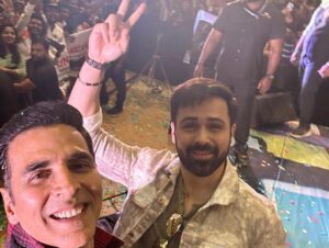 Emraan Hashmi Instagram - Thank you Pune ❤️ @akshaykumar