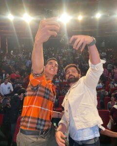 Emraan Hashmi Instagram - Thank you NMIMS ❤️!! @akshaykumar
