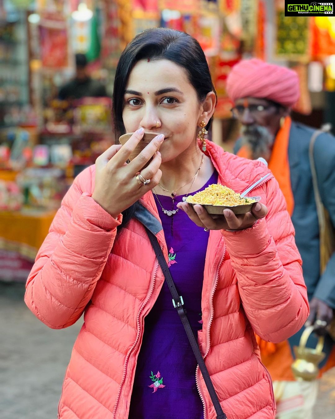 Esha Kansara Instagram - My kinda breakfast 🥹🥰 #Poha&Chai Nathdwara - the City of Shreenathji