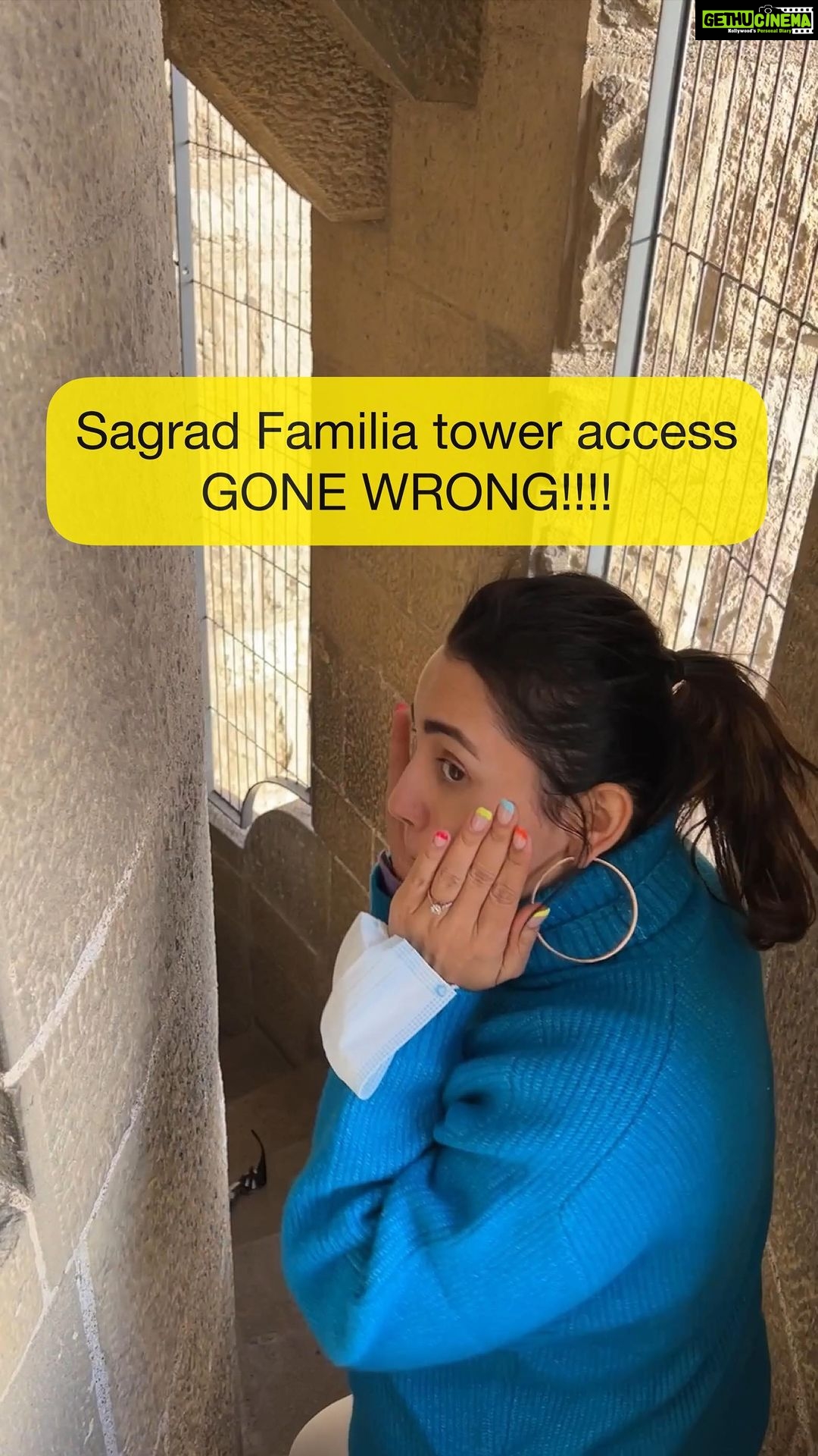Esha Kansara Instagram - 100-200 le le par neeche utar bhai! 🙈 Sagrada Familia Barcelona