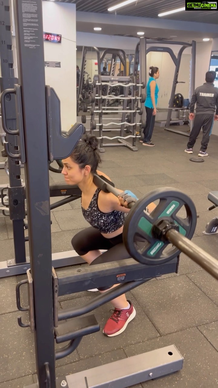 Esha Kansara Instagram - Still getting there💥💪💥 Trained by @harsh.trivedi.7547 Video @anujhgandhi