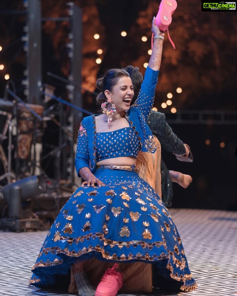 Esha Kansara Instagram - Issa vibe! Our sangeet was filled with nothing but love, life and laughter! 💙💙💙#sidkiesha Oh, and yes, I wore pink sneakers for my sangeet 😋🥳 #comfort>style Photography @karmaproduction_india Choreography @beatpethumka @neelimasharma99 Outfit @papadontpreachbyshubhika Tech powered by @ledsolutions_ahmedabad @vivekghodadesigns Hair @_hair.by.freya_ Make up @theglitterboxbyshreyapatel Event managed by @anc_events