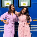 Esha Kansara Instagram - What’s going on??? @sejalkumar1195 🐣