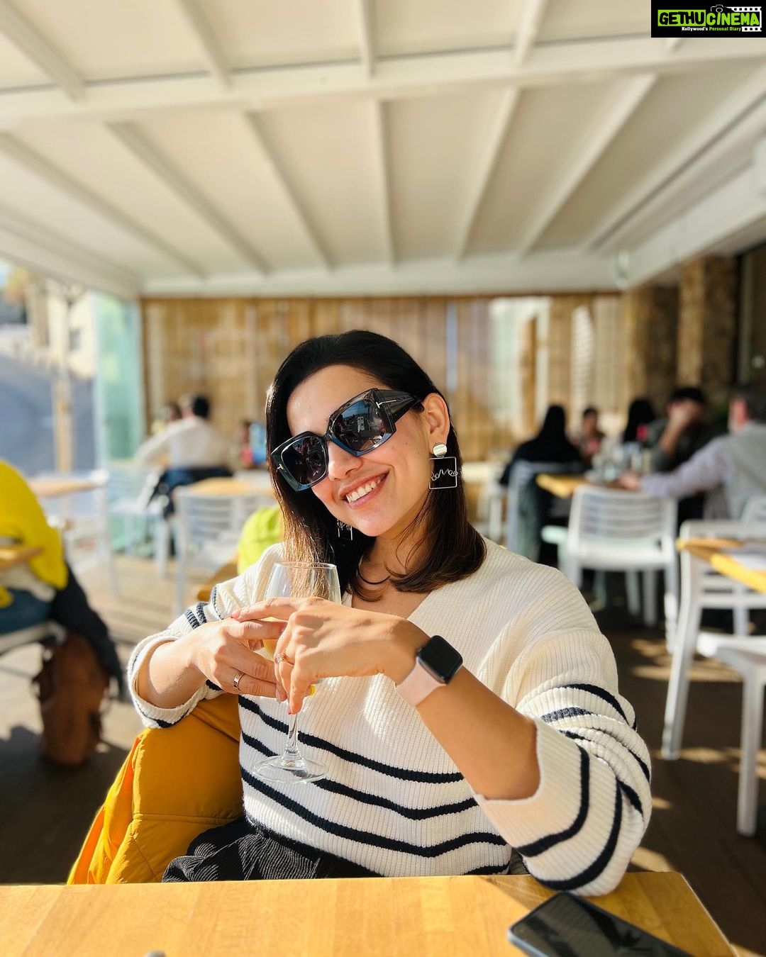 Esha Kansara Instagram - Goodbye Barcelona! 🥳