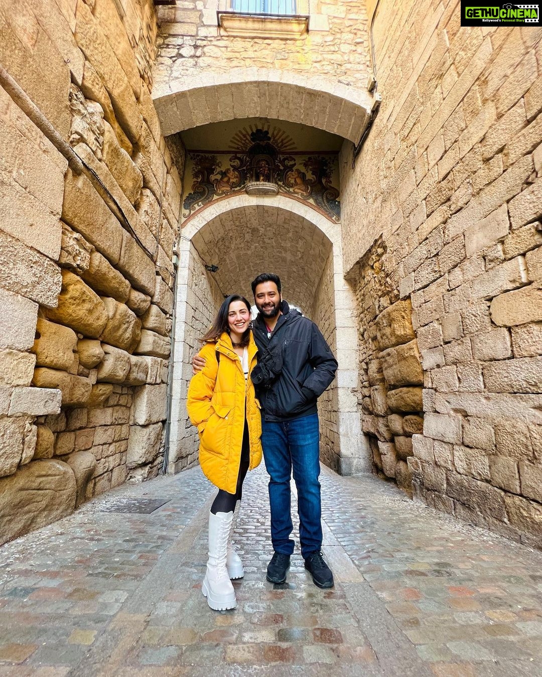 Esha Kansara Instagram - Goodbye Barcelona! 🥳