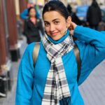 Esha Kansara Instagram - Ye wali trip pe random log mile nahi zyada hum dono ke photos kheenchne ke liye 🤣so ek doosre ke photographer hum hi ban gaye🤪🤣 La Rambla, Barcelona
