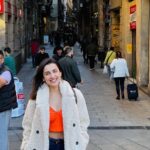 Esha Kansara Instagram - HONEYMOONY on the streets of Barcelona🥳❤️😃😍🥰🌸