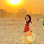 Esha Kansara Instagram - Many moods of Kaveri Chandra! A beautiful short film coming not so soon, coz good things take time!😋🥳 Girgaum Chowpatty