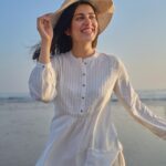Esha Kansara Instagram - A day in Amukti 🌸🤍💃 #comingsoon