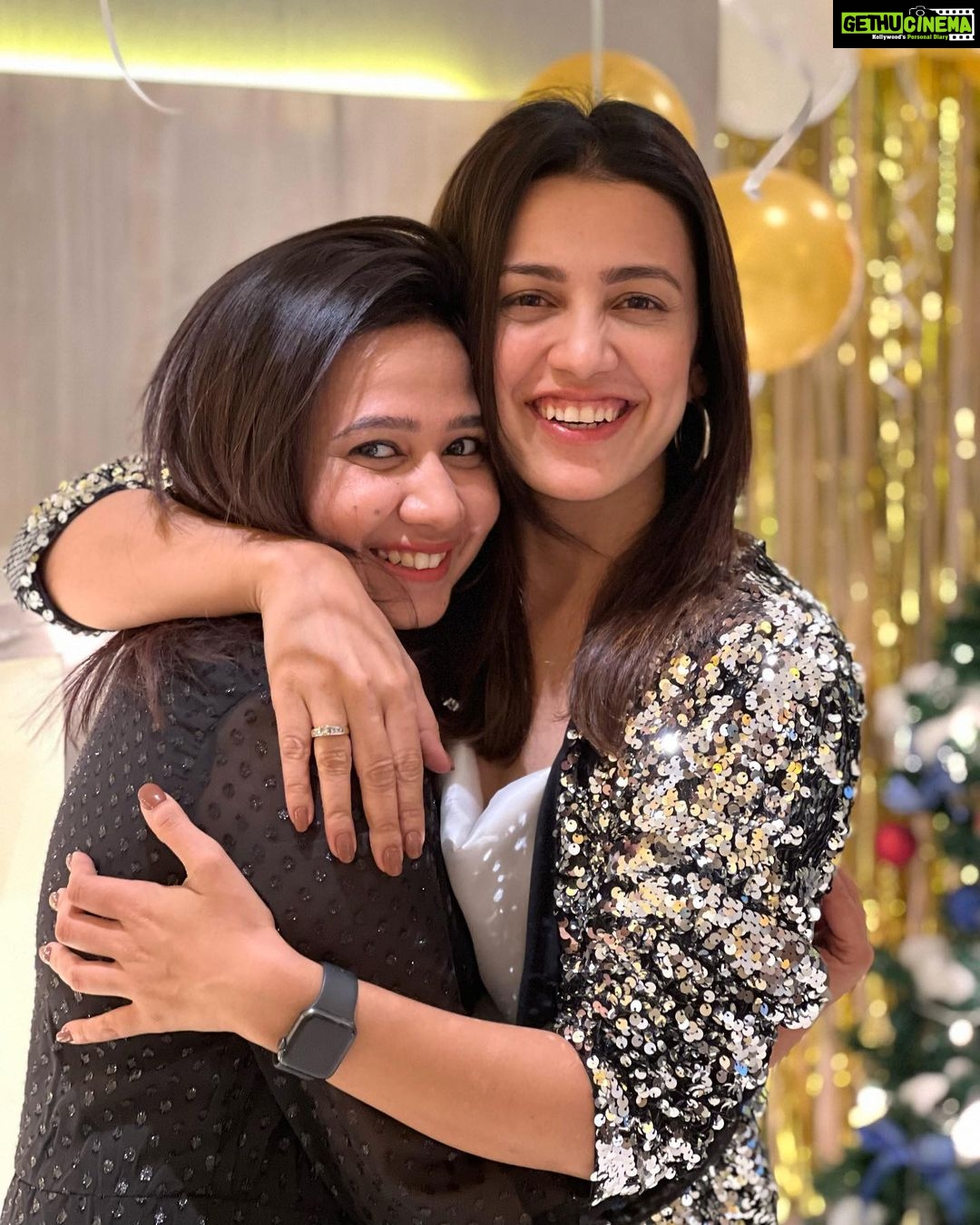 Esha Kansara Instagram - I may have been an hour and a half late to call you for your real birthday, but hey we celebrated already in advance! I mean you did, hehehehehe I love you manali. I hope when you see this you smile, is all I want 😘😘😘😘😘😘 Happy valentines my forever valentine no. 1 🤩🤪✌️💃❤️😘