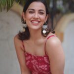 Esha Kansara Instagram - Missed a flight but my grid is complete 🥳💃😆 📸- @iam_rajinamdar 👗- @styleitwithniki in @whysobluelove