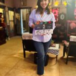 Esha Kansara Instagram - 7:55am Good morning/night as I wrap up my first day as Jhanvi! 🥰✌️😎 #3ekka #gujaratifilm #thisjanmashtami Ps: This is not my look in the film 😝 Ahmedabad, India