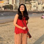 Esha Kansara Instagram - Many moods of Kaveri Chandra! A beautiful short film coming not so soon, coz good things take time!😋🥳 Girgaum Chowpatty