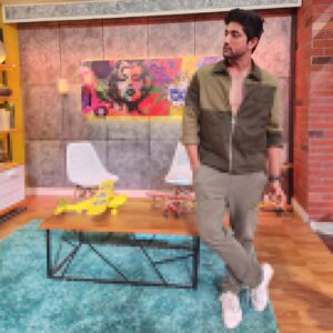 Fahmaan Khan Instagram - Welcome The Randhawa Family in Dharampatni, tonight at 8pm only on colours 📺

#newshow #colorstv #actor #family #dharampatni #trending #balajitelefilms