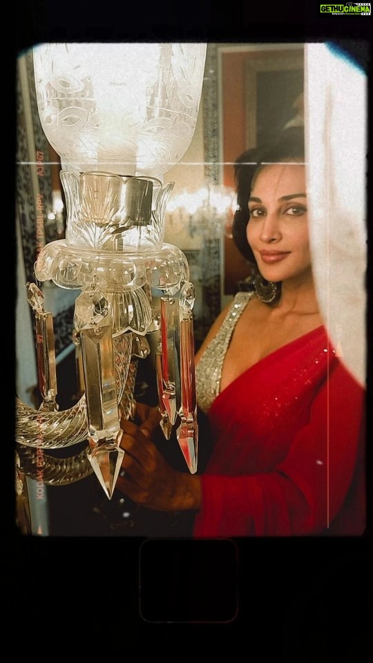 Flora Saini - 7.1K Likes - #HappyDiwali with a lot of love ❤️
#reels #reelsinstagram #trending #viral #lights #instagram #love #me #instamood #picoftheday #girl #beautiful #home #bestoftheday #happy #sky #style #ootd #foryou #follow #fashion #friends #goodvibes #reels #explore
