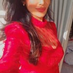 Flora Saini Instagram - Absolutely Unapologetically 💯% ❤😍🥰☁ #love #sky #pic #instamood #look #instalike #like #art #daily #happiness #fairytale #reelsinstagram #photo #trend #reels #fun #red #obsessed #trending #roses #insta
