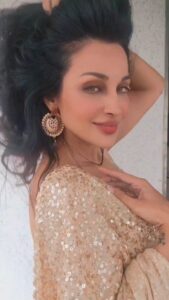 Flora Saini Instagram - Sometimes all u need is for the world to Calm DOWN! 💛

#reels #reelsinstagram #trending #viral #instagram #love #me #instamood #picoftheday #girl #beautiful #bestoftheday #happy #sky #style #ootd #foryou #follow #fashion #friends #goodvibes #reels #explore #makeup