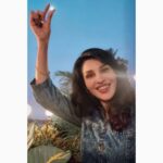 Flora Saini Instagram – Ek adaa aapke dil churane ki ek adaa aapke dil me bus jane ki..
Chehra apka chaand sa aur ek zid hamari chaand pane ki ❤️

#trending#love#outfit#look#fitnessmotivation#india#photo#fun#travelphotography#picoftheday#amor#like#food#beautiful#picture#photography#karwachauth