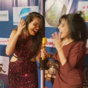 Flora Saini Instagram - When pictures tell a story ❤️ This post dedicated to my gorgeous girl @theanupma Big hugsss n a lot of love 🤗 #bff #soulsisters #friendsforever #goodvibes