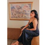 Flora Saini Instagram - Hummmm! 😀❤️☕️ #love #sky #sun #light #blessings #photography #insta #chocolate #explore #nature #makeup #fashion #home #trending #pic #beauty #music #life #viral #instagram #black #bestoftheday #happy #fashion #fun #style #ootd #outfit #lifestyle #instalove #instadaily