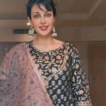 Flora Saini Instagram – Lighting up this festive season with @tara_c_tara ❤️
@maverick.communication01
#love#me#instagood#photooftheday#instamood#picoftheday#girl#beautiful#instadaily#summer#follow#bestoftheday#happy#sky#fashion#fun
#trending#viral#ootd#fashion#outfit#fashionblogger#style#instafashion#dress
#black#friends#goodvibes#reels#explore#makeup