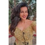 Flora Saini Instagram - Aaj ke Samachar ye hain ki Mumbai mei baarish ho rahi hai.. 🌧 Aage jaanne ke liye Click link in bio to download the app 🌹 . #love #mood #ootd #happiness #me #blessings #insta #instagram #style #instalike #instadaily #instafashion #instapic #holiday #tuesday #instaphoto #morning #trending #picoftheday #hot #fitness #yellow #summer #rain #weekend #fashion #insta #instafollow #fashionblogger #instamood #instalove