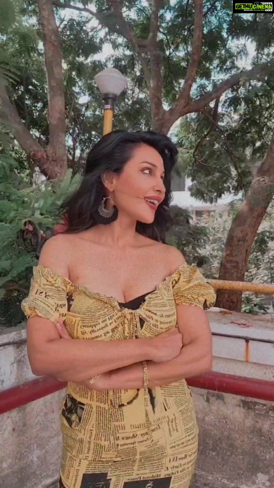Flora Saini - 16.1K Likes - ❤️
.
#reels #reelsinstagram #reelitfeelit #trending #reellife #reelkarofeelkaro #reel #everydayreels #instagramreels #reelsinsta #reelsviral #happiness #favourite #blue #video #holiday #weekend #style #instafamous #fashionista #reelsofinstagram #love #insta #instamood #instagram #instagood