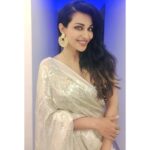 Flora Saini Instagram - 🤍 New albums out now Click link in bio to download app 🌹 #love #mood #ootd #happiness #me #blessings #insta #instagram #style #instalike #instadaily #instafashion #instapic #holiday #friday #instaphoto #morning #trending #picoftheday #hot #fitness #white #summer #saree #weekend #fashion #insta #instafollow #fashionblogger #instamood #instalove