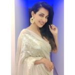 Flora Saini Instagram - 🤍 New albums out now Click link in bio to download app 🌹 #love #mood #ootd #happiness #me #blessings #insta #instagram #style #instalike #instadaily #instafashion #instapic #holiday #friday #instaphoto #morning #trending #picoftheday #hot #fitness #white #summer #saree #weekend #fashion #insta #instafollow #fashionblogger #instamood #instalove
