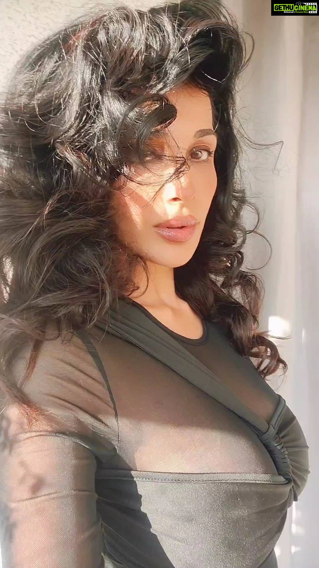 Flora Saini Instagram - Sunday mood ❤️☁️ . #love #sky #ootd #health #dance #outfit #makeup #hair #instalike #viral #youtube #life #india #photography #video #ootd #music #instagram #artist #blue #travel #likes #happy #wedding #style #blogger #girl #inspiration #sunday #reels #instamood