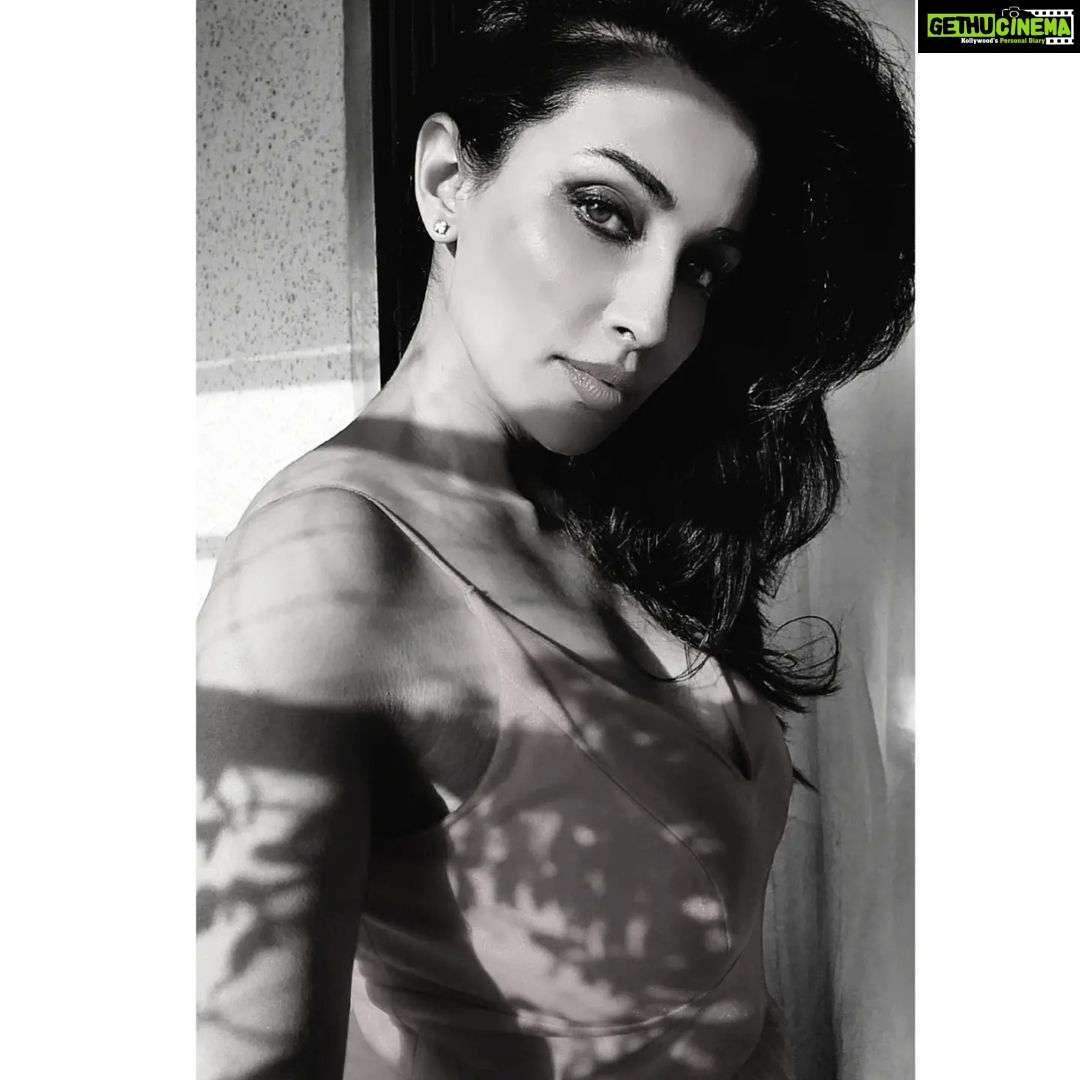 Flora Saini Instagram - ❤️ . New album out now Click link in bio to download app 🌹 #love #mood #ootd #happiness #me #blessings #insta #instagram #style #instalike #instadaily #instafashion #instapic #monday #instaphoto #flora #trending #fitness #picoftheday #hot #weekday #beauty #summertime #fashion #blackandwhite #instapicture #styleblogger #fashionblogger #instamood #instalove