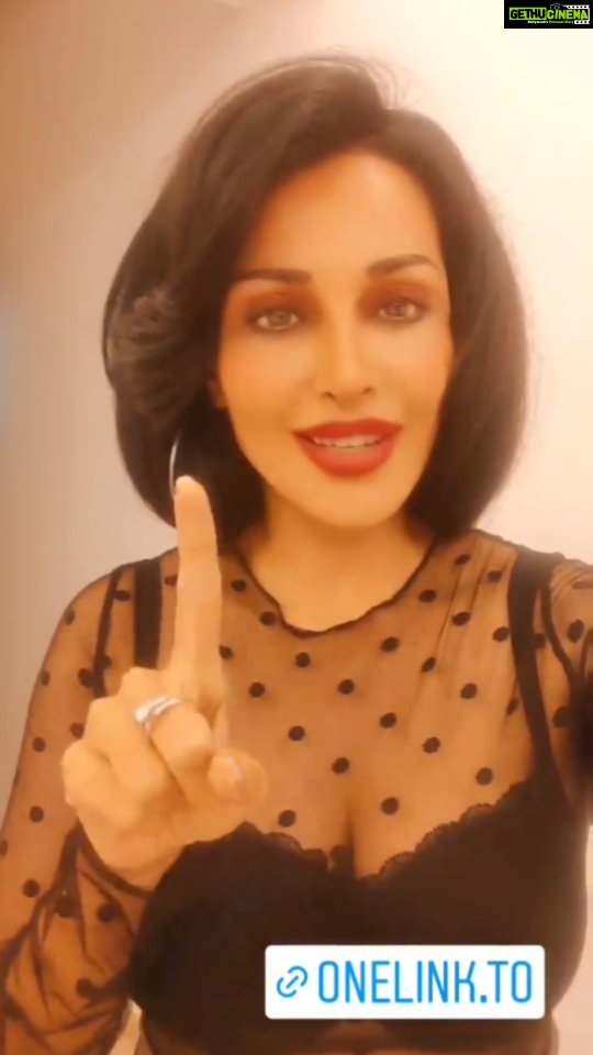Flora Saini - 5.9K Likes - ❤️