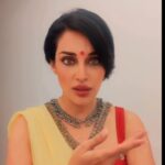 Flora Saini Instagram - 🙄 . #reels #reelsinstagram #reelitfeelit #trending #reellife #reelkarofeelkaro #reel #everydayreels #instagramreels #reelsinsta #reelsviral #happiness #favourite #app #video #yellow #weekday #tuesday #style #instafamous #red #fashionista #saree #reelsofinstagram #love #insta #instamood #instagram #instagood