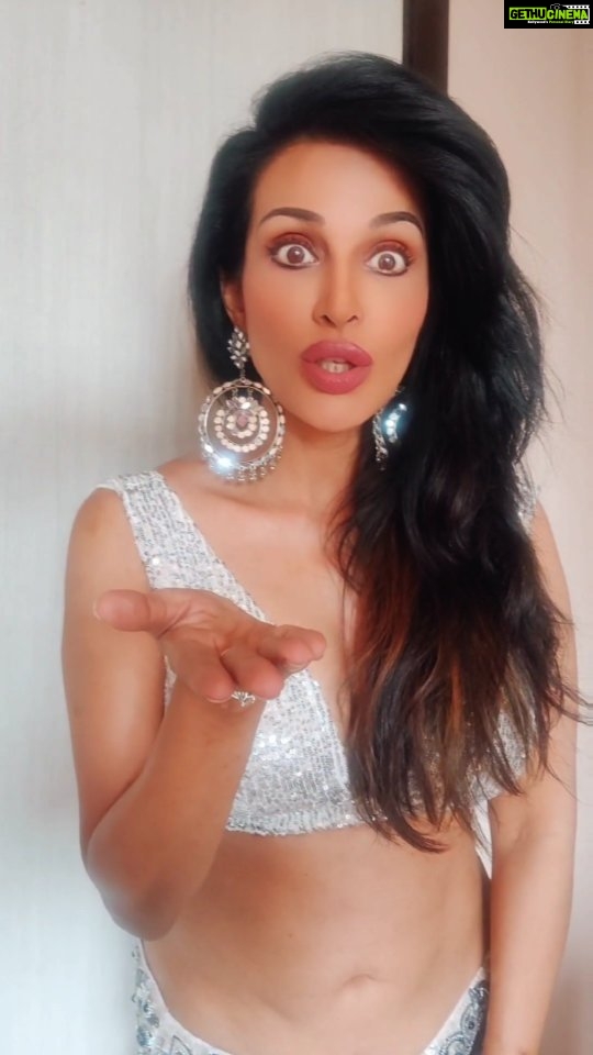 Flora Saini - 27.4K Likes - Weekend आहे ❤️
.
#reels #reelsinstagram #reelitfeelit #trending #reellife #reelkarofeelkaro #reel #everydayreels #instagramreels #reelsinsta #reelsviral #happiness #favourite #app #video #weekend #tgif #friday #reelsofinstagram #love #insta #instamood #instagram #instagood