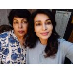 Flora Saini Instagram - #behindthescenes @amway @amwayofficialindia advertisement directed by dearest friend @vishal.gupta23 for @colonialfilms With my favorite girl @perneet.chauhan This was such a fun day! ❤️ #shootdiaries #onset #bts #Amway @artistry #advertisement #beautiful #story