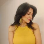 Flora Saini Instagram - Live at 10pm tonight Click link in bio to download App 🌹