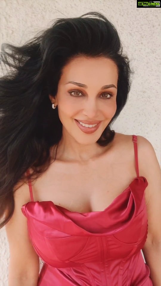 Flora Saini Instagram - Weekend vibes ❤️ . #love #sky #music #ootd #red #outfit #live #tbt #photooftheday #photoshoot #look #fashion #friends #instagram #holiday #instagood #nature #trending #photooftheday #family #weekend #thoughts #reels #reelsinstagram #viral #video #instadaily #india