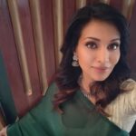 Flora Saini Instagram - SMASHING IT! ❤️ #insideedge3 streaming NOW on @primevideoin ✨ . @insideedgeamazon @excelmovies @krnx @kanishk.varma @kassimjagmagia #mohit @vikassmyname @sumitgyan #vivekshah @shiprasinghacharya @caseysanker @abhishektripathy88 @alok36 @chi_nky @doyoulovedeep @ofnosurnamefame #webseries #cricket #match #binge #mustwatch #bts #behindthescenes