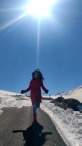 Flora Saini Instagram - This place • That song ❤️
.
Shot by the super talented @vikasverma1 🤗
Thank you @piyush_flora for introducing me to this beautiful song 🙃
#reels #reelsinstagram #reelitfeelit #trending #reellife #reelkarofeelkaro #reel #everydayreels #instagramreels #instareels #reelsinsta #reelsvideo #mountains #free #reelsviral #reelslovers  #happiness #favourite #reelsofinstagram #love #insta #instamood #music  #instagram #instagood #explore #kashmir #kashmirtourism #december