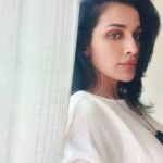 Flora Saini Instagram - For the love of white ❤️ . #outfitoftheday #love #white #ootd #monday