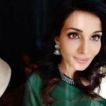 Flora Saini Instagram - All eyes on the Game! ❤️ #InsideEdge3 streaming on @primevideoin NOW 🔥 . @insideedgeamazon @excelmovies @krnx @kanishk.varma @kassimjagmagia #mohit @vikassmyname @sumitgyan @doyoulovedeep #vivekshah @shiprasinghacharya @caseysanker #webseries #cricket #match #binge #mustwatch #bts #behindthescenes