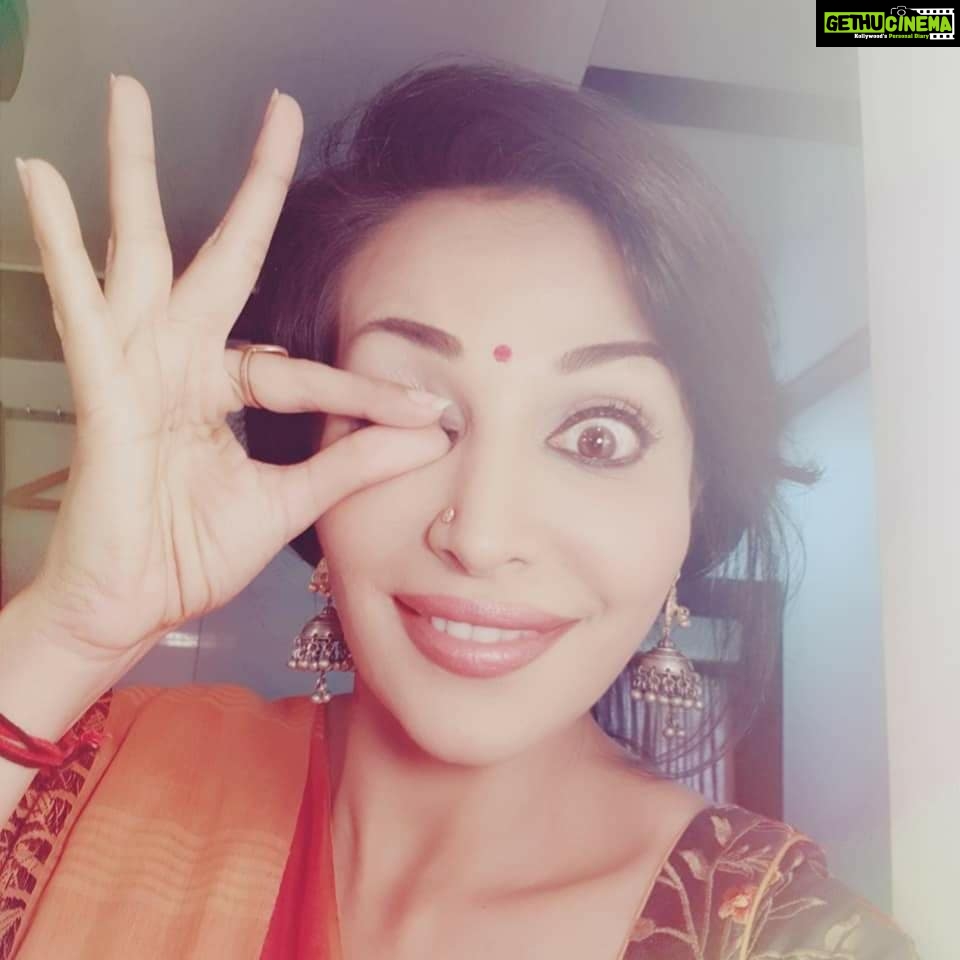 Flora Saini Instagram - Our film "Bhavai" releasing in 3 days in theatres near you.. Our ode to cinema! ❤️ Thank you to all the kind hearts who came together to make this wonderful film 🙂 Thank you @cashkashyap for casting me for this n always having me in mind u are one of the few friends I treasure 🤗 P.s - the girl in the pic with me @prerna294 is my bestest friend who is the one who gave me some stunning looks in the movie for always styling me with such class thank you baby u know I love you ❤️ Make up by a fav @sunny_makeup_artist 🙂 #bhavai #movie #bhuj #queen #gujrattourism #bts #comingsoon