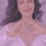 Flora Saini Instagram - 𝓛𝓸𝓿𝓮 ❤️☁️ #love #sky #blessed #weekend #sunday #india #reelsinstagram #foryou #blogger #trending #viral #pink #nature #reels #instagram #music #easter #explore #instagood